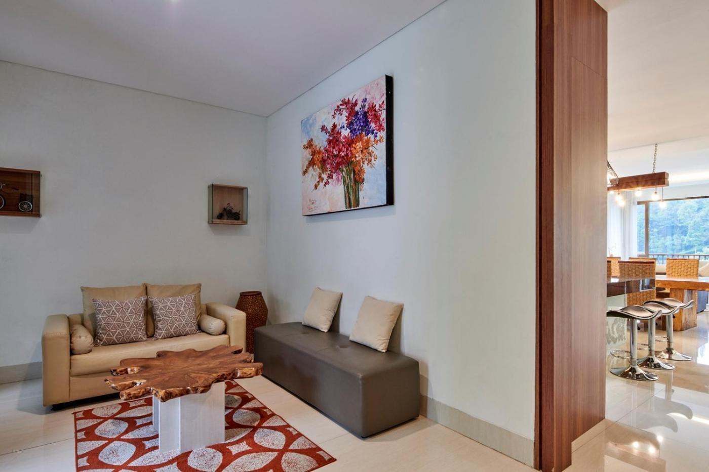 Narwastu Hill View Villa 6 Bedrooms With A Private Swimming Pool 万隆 外观 照片